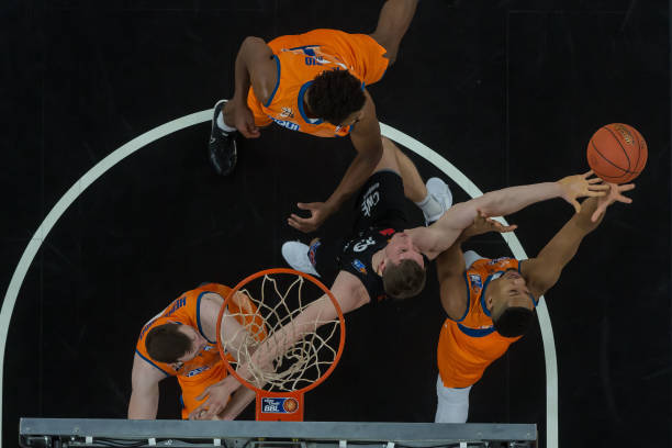 加码引援 加码引援