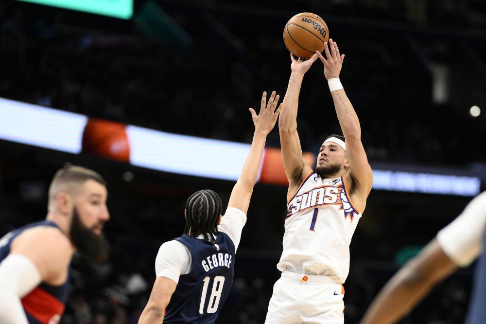 郑钦文第六次挑战萨巴伦卡会有惊喜发生？赛前已被博彩公司轻视.