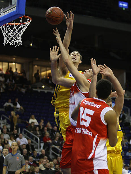 一年伤停的 一年伤停的