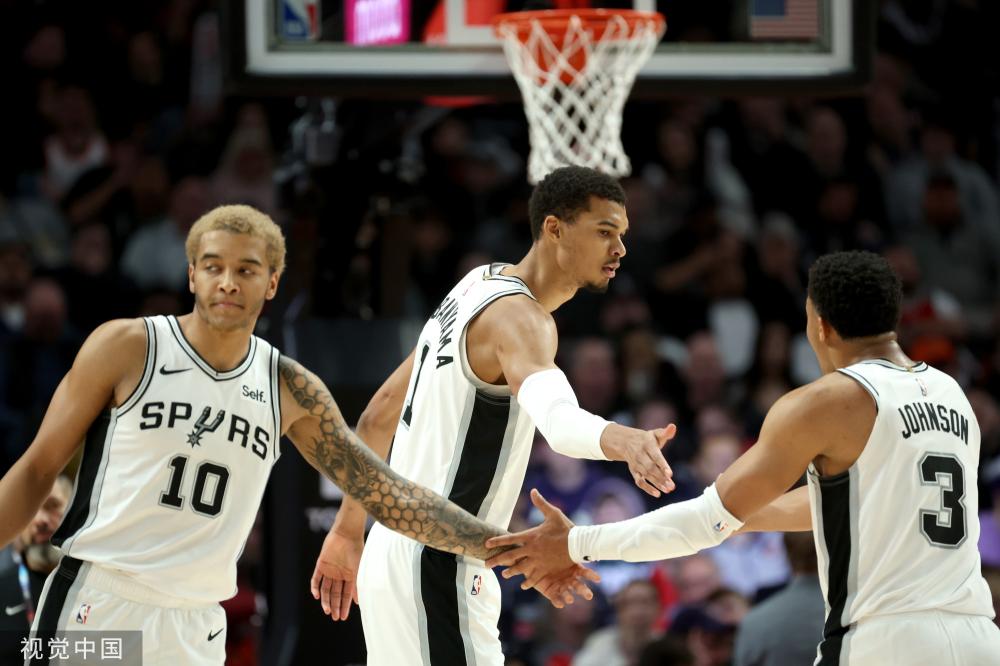 马卡：皇马高层对米利唐的受伤感到愤怒，并担心会有更多球员受伤